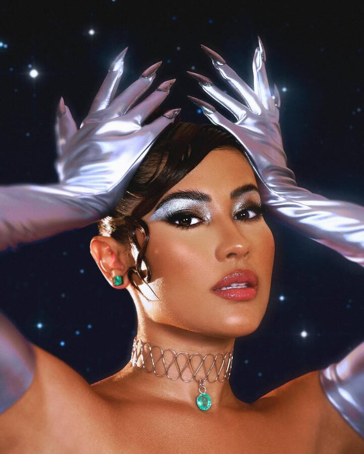 VOGUE