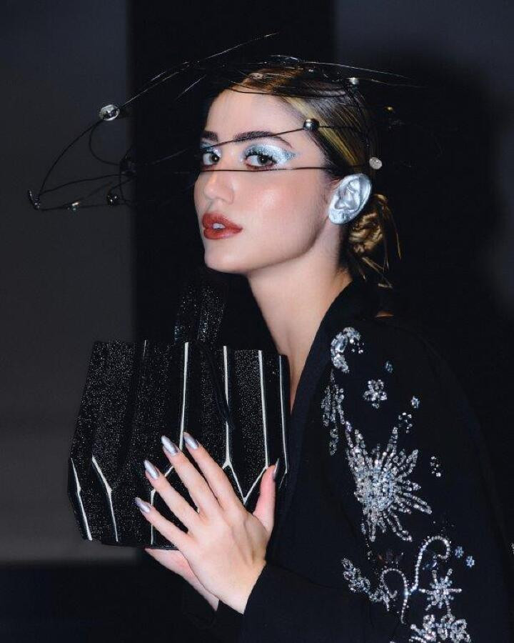 VOGUE