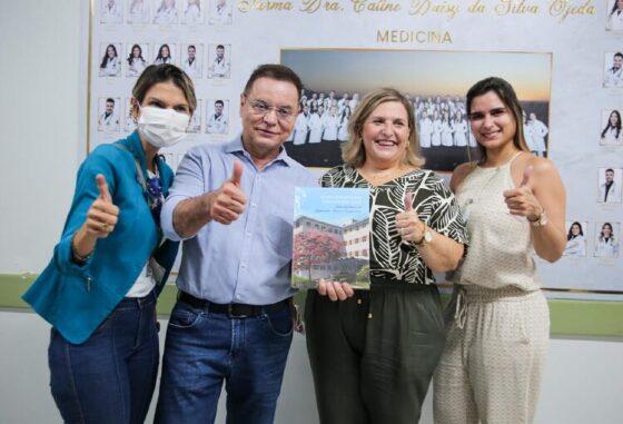Botelho durante visita ao ITC para conhecer o trabalho da AAPOC