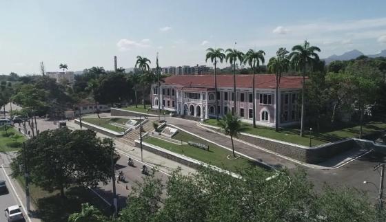 1ª Divisão de Exército, na Vila Militar, no Rio de Janeiro •