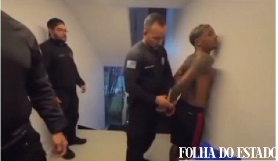 FOTO MC POZE PRESO