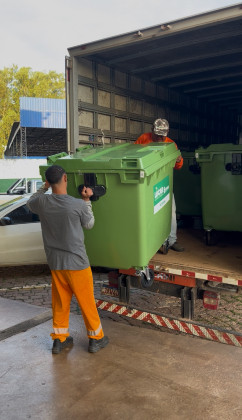 Cuiabá recebe novos contêineres