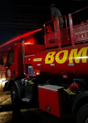 Caminhão dos bombeiros de MT