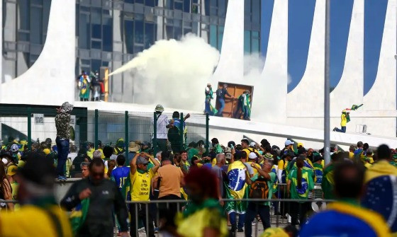 8 DE JANEIRO