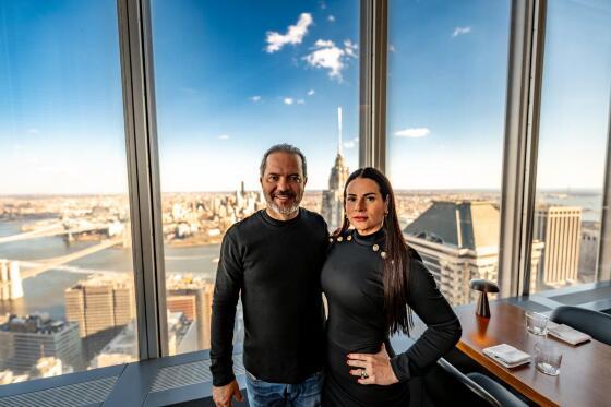 Deputado estadual Paulo Araújo e a esposa, Thaísa Araújo