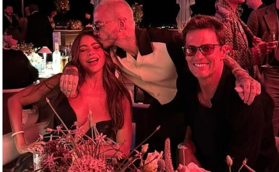Sofia Vergara e Tom Brady desfrutam de um “romance de verão” na Espanha 