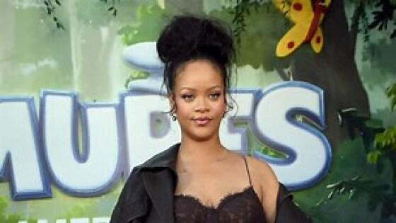 Grávida, Rihanna leva os filhos a première pela primeira vez Grávida, Rihanna leva os filhos a première pela primeira vez 