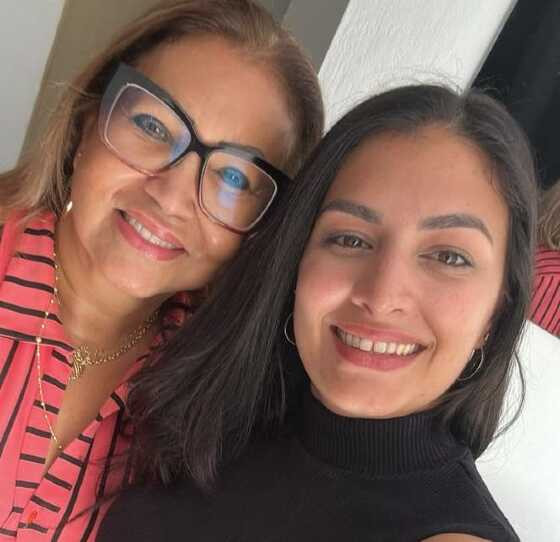 Margareth com a primeira neta, Thalissa Maria Coutinho Bezerra