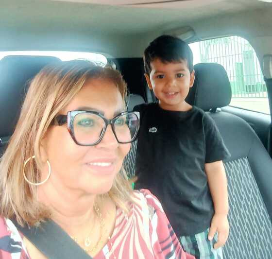 Margareth Araújo Coutinho  e o bisneto Vicente