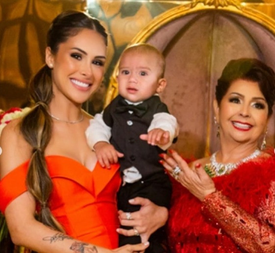 Camila Kuhn  e  Idê Guimarães
