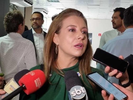 FLÁVIA MORETTI