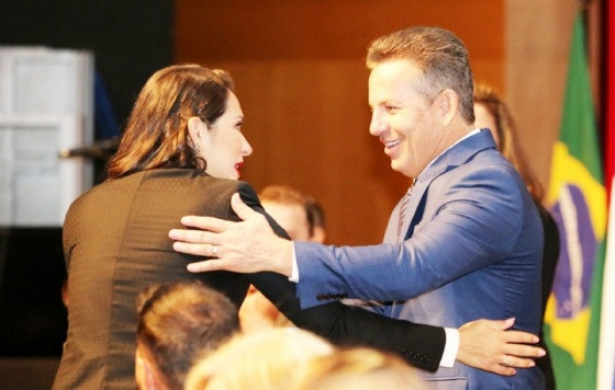 GOV MAURO E JANAINA RIVA 
